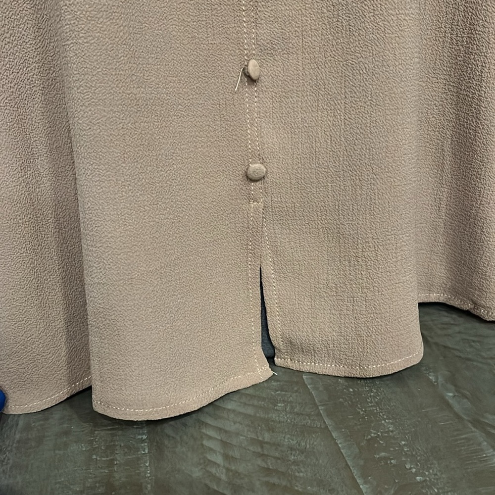 Zenobia Spring/Summer tops. - Picture 2 of 9